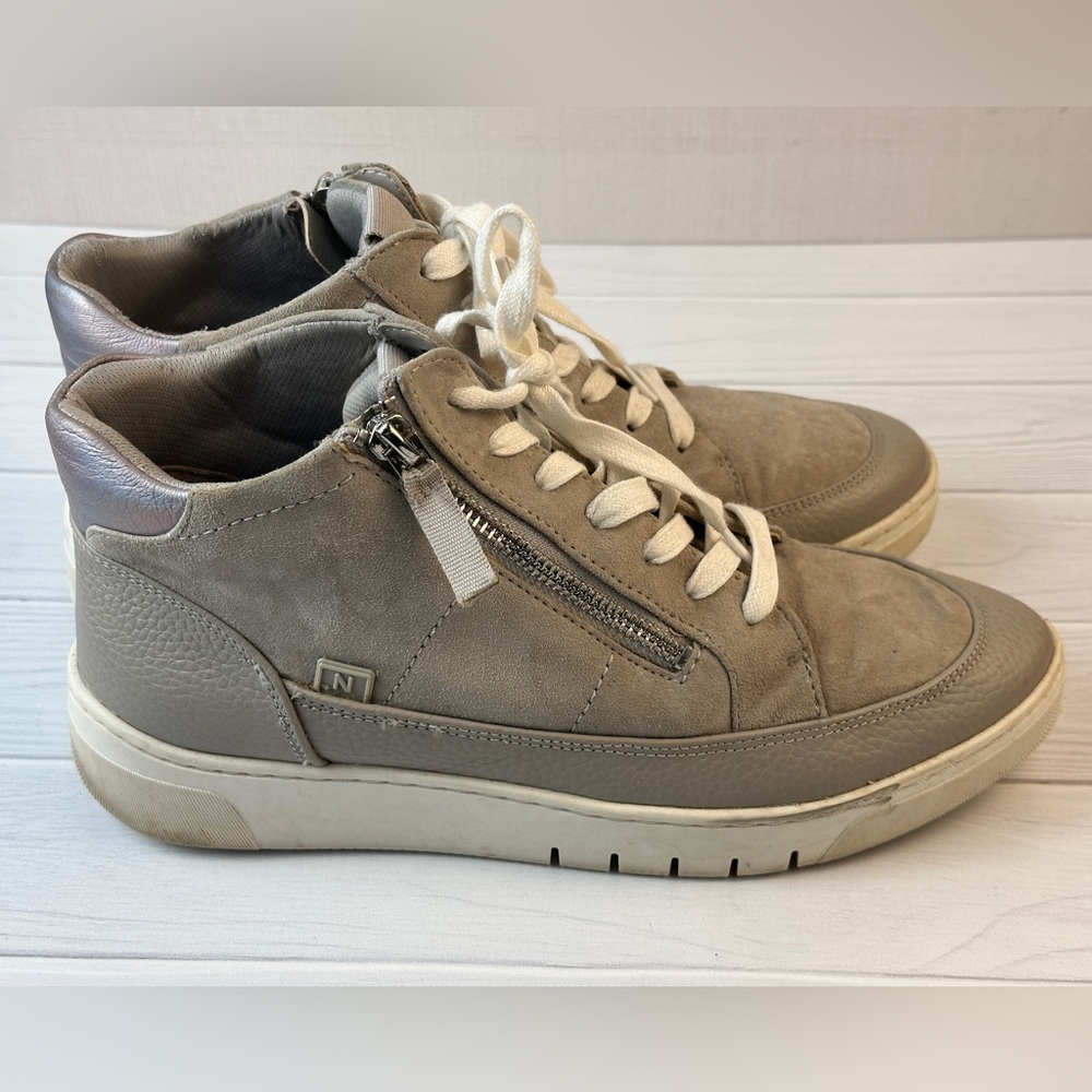 Comfy Gray Leather Hightop Sneakers 9M Naturalizer